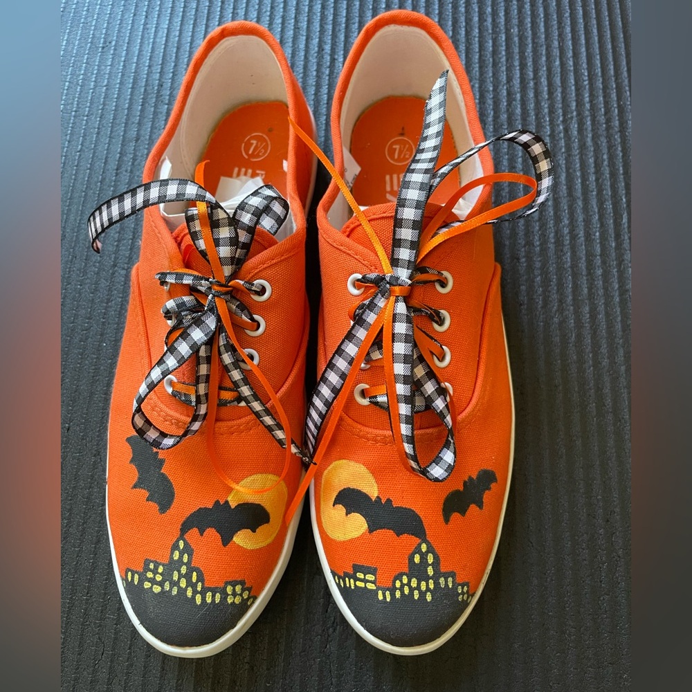 Keds Spooky Halloween bats moon cityscape Sneakers Low Top Lace Up Orange 7.5